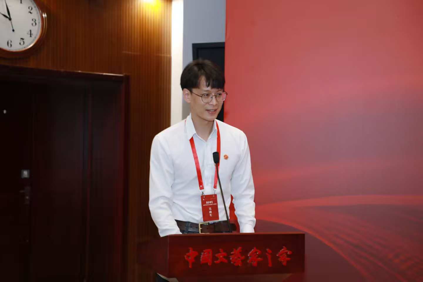 學員代表吳虎生在啟動儀式上發(fā)言。中國文聯(lián)供圖